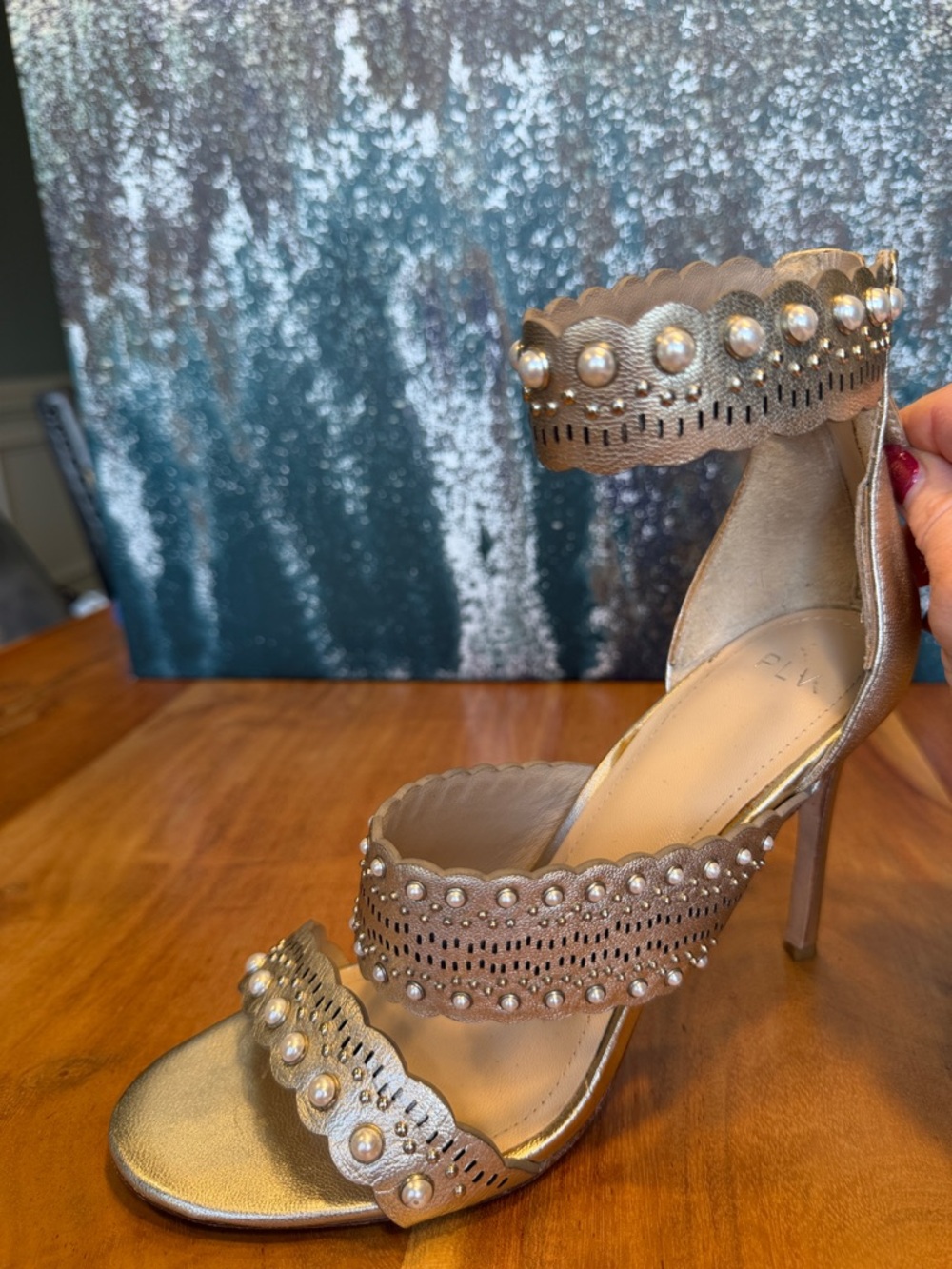 PLV Dressy Gold/White Pearl Embellished Heels 4” Size 9.5 (GUC) - Picture 4 of 16